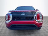 Used 2024 Mitsubishi Outlander ES image 2