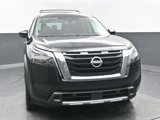 New 2025 Nissan Pathfinder Platinum image 2