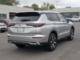 New 2025 Mitsubishi Outlander SE image 3