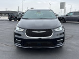 New 2025 Chrysler Pacifica Select image 2