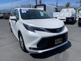 Used 2024 Toyota Sienna XLE image 2