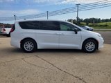 New 2026 Chrysler Pacifica Select image 6