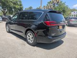 Certified 2023 Chrysler Pacifica Limited image 5