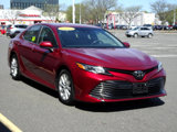 Used 2018 Toyota Camry LE image 3