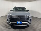 New 2025 Volkswagen Atlas Peak Edition SE image 2