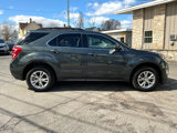 Used 2017 Chevrolet Equinox LT w/ Convenience Package image 2