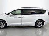 Used 2021 Chrysler Pacifica Touring-L image 4