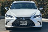 New 2025 Lexus ES 300h w/ Luxury Package image 3