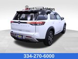 New 2025 Nissan Pathfinder Platinum image 5