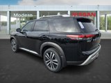 New 2025 Nissan Pathfinder Platinum image 4