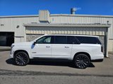 Used 2025 Cadillac Escalade ESV V image 3