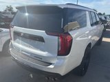 Used 2023 GMC Yukon XL AT4 image 3