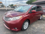 Used 2013 Toyota Sienna XLE image 2