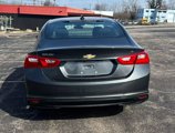 Used 2017 Chevrolet Malibu LT image 3