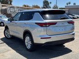 New 2025 Mitsubishi Outlander ES image 4