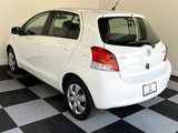 Used 2011 Toyota Yaris 4-Door Hatchback image 4