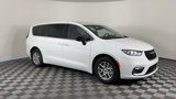 New 2025 Chrysler Pacifica Select image 2