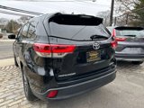Used 2018 Toyota Highlander XLE image 4