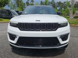 New 2025 Jeep Grand Cherokee Summit image 2