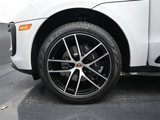 Used 2025 Porsche Macan image 6