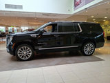 Used 2025 GMC Yukon XL Denali w/ Sun & Power Step Package image 4