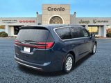New 2025 Chrysler Pacifica Select image 3