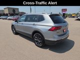 Used 2024 Volkswagen Tiguan SE image 3