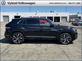 Used 2024 Volkswagen Atlas Cross Sport SEL Premium R-Line image 2