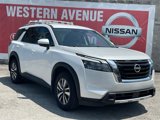 New 2025 Nissan Pathfinder SL image 2