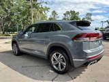 Used 2024 Volkswagen Atlas Cross Sport SEL R-Line image 5