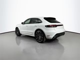 Certified 2025 Porsche Macan image 3