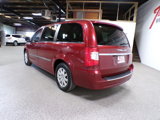 Used 2014 Chrysler Town & Country Touring image 3