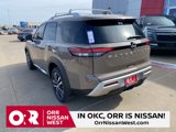 New 2025 Nissan Pathfinder Platinum image 3