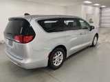 Used 2023 Chrysler Voyager LX image 5