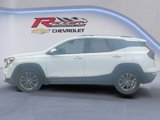 Used 2024 GMC Terrain SLT image 2