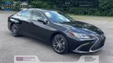 Used 2024 Lexus ES 350 w/ Premium Package image 2