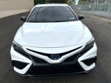 Used 2022 Toyota Camry SE image 2