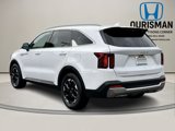 Used 2024 Kia Sorento S image 3