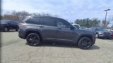 Used 2023 Jeep Grand Cherokee Altitude image 5