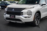 Used 2023 Mitsubishi Outlander SE image 6