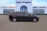New 2025 Chrysler Pacifica Select image 2