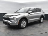 New 2025 Mitsubishi Outlander ES image 4