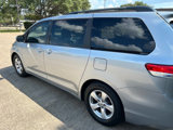Used 2013 Toyota Sienna LE image 4