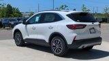 New 2025 Ford Escape SE image 3
