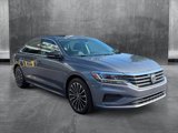 Used 2022 Volkswagen Passat 2.0T image 3