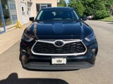 Used 2022 Toyota Highlander LE image 2