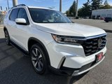 Used 2025 Honda Pilot Elite image 3