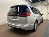 Used 2023 Chrysler Pacifica Touring-L image 2