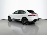 Certified 2025 Porsche Macan image 3