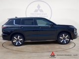 New 2025 Mitsubishi Outlander SE image 2